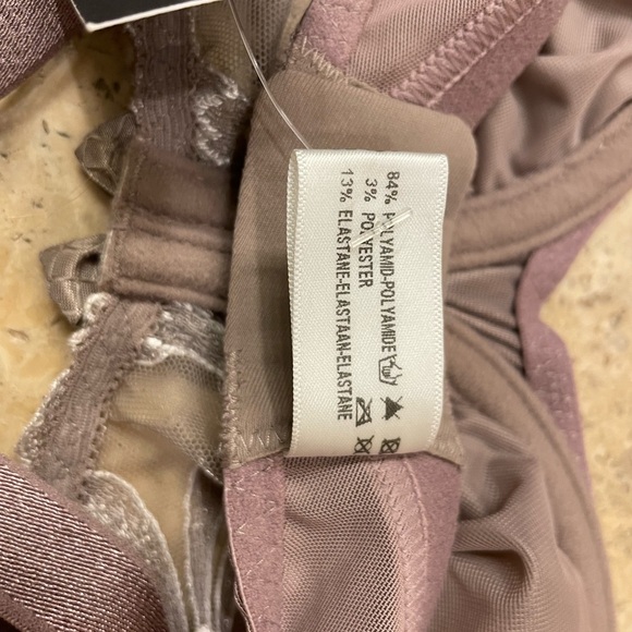 Juliette 32DDD bra - Picture 8 of 8